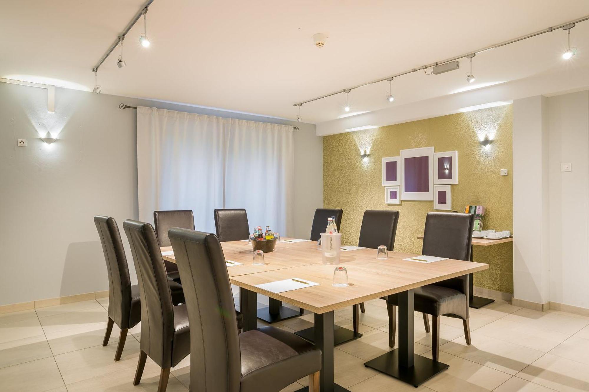 אוברהאוזן Garner Hotel Oberhausen מראה חיצוני תמונה