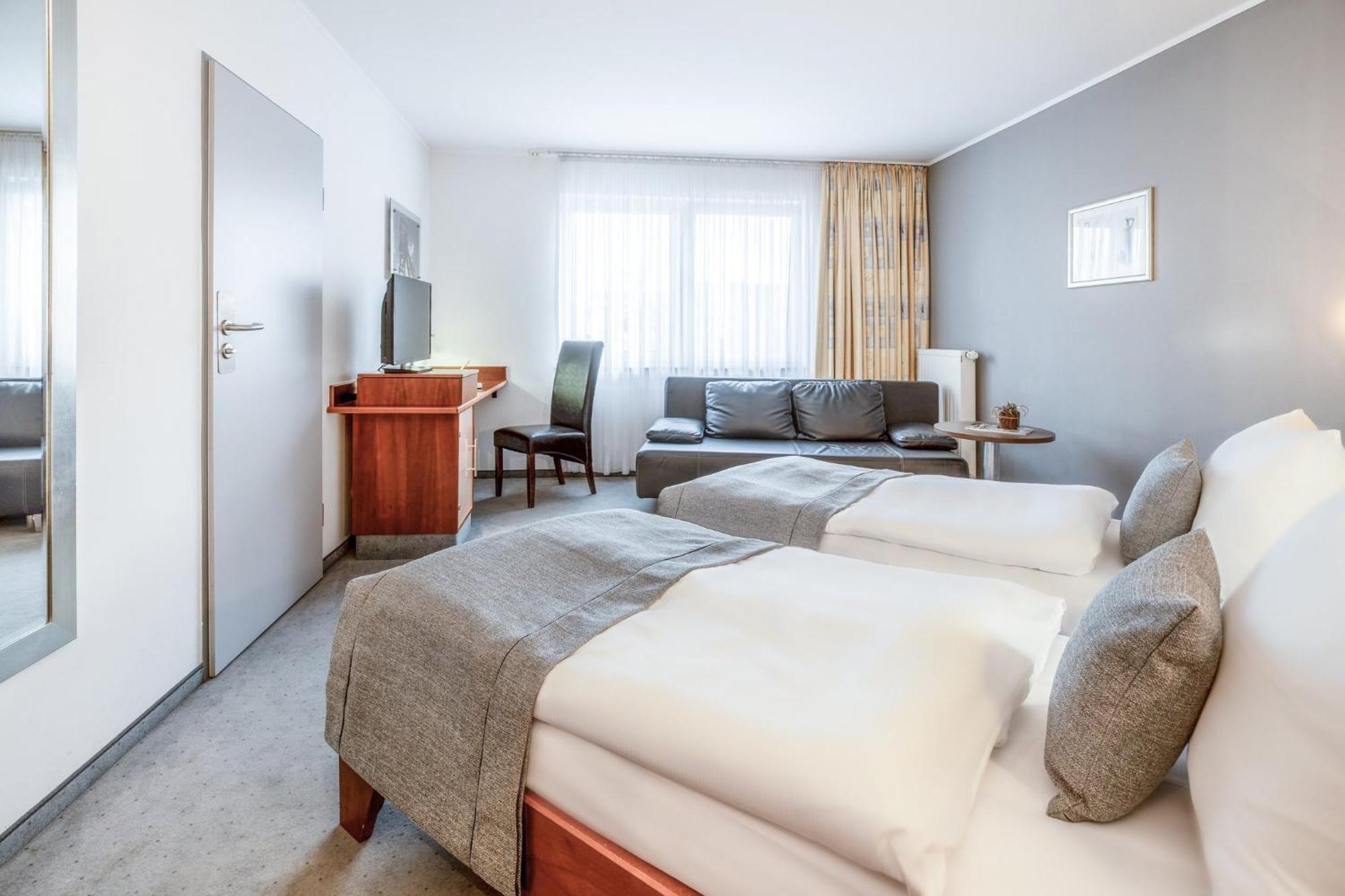 אוברהאוזן Garner Hotel Oberhausen מראה חיצוני תמונה