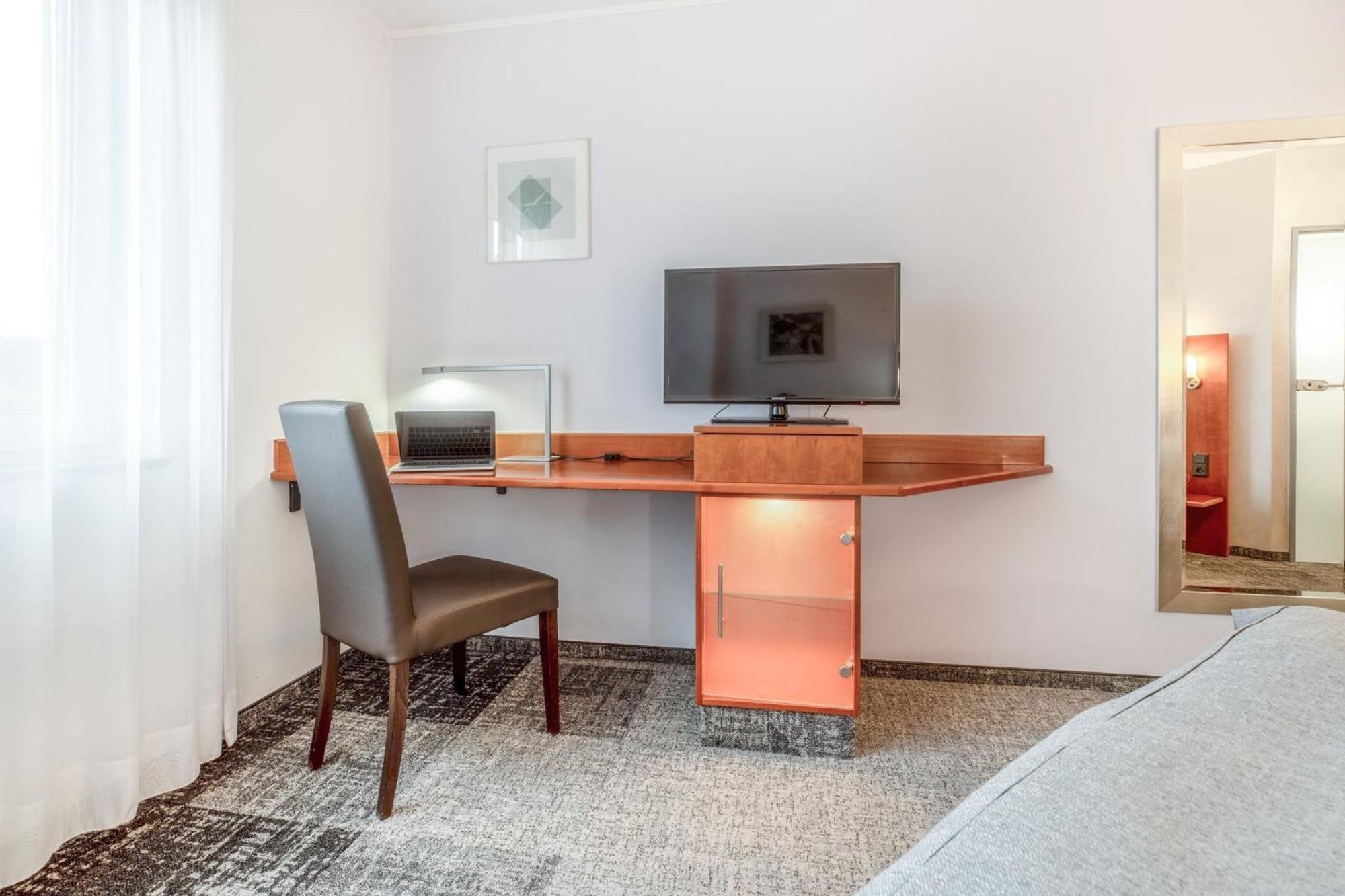 אוברהאוזן Garner Hotel Oberhausen מראה חיצוני תמונה